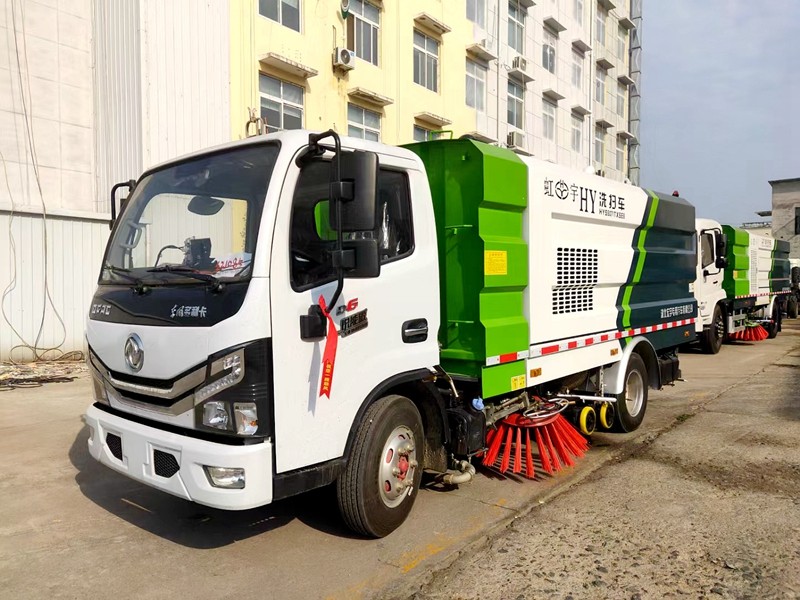 东风5方洗扫车图片01
