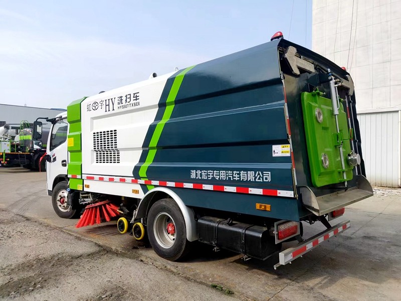 东风5方洗扫车图片08
